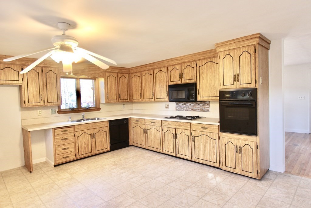 64 River Street Middleton, MA 01949 - Photo 6 of 33