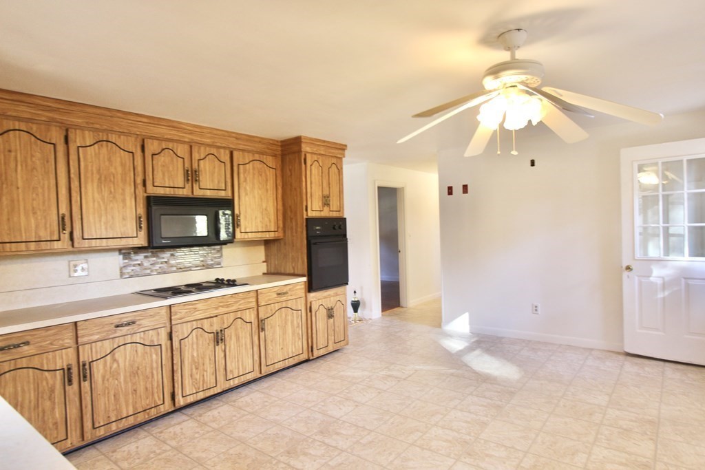 64 River Street Middleton, MA 01949 - Photo 7 of 33