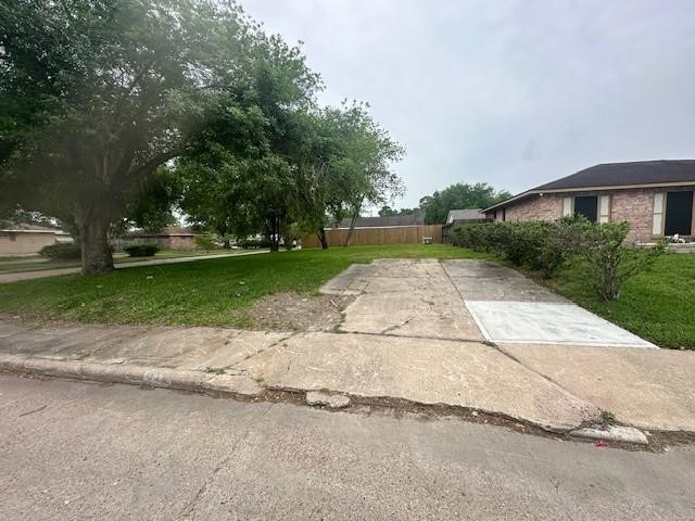 4985 East Ridge Creek Drive Houston, TX 77053 - Photo 10 of 11