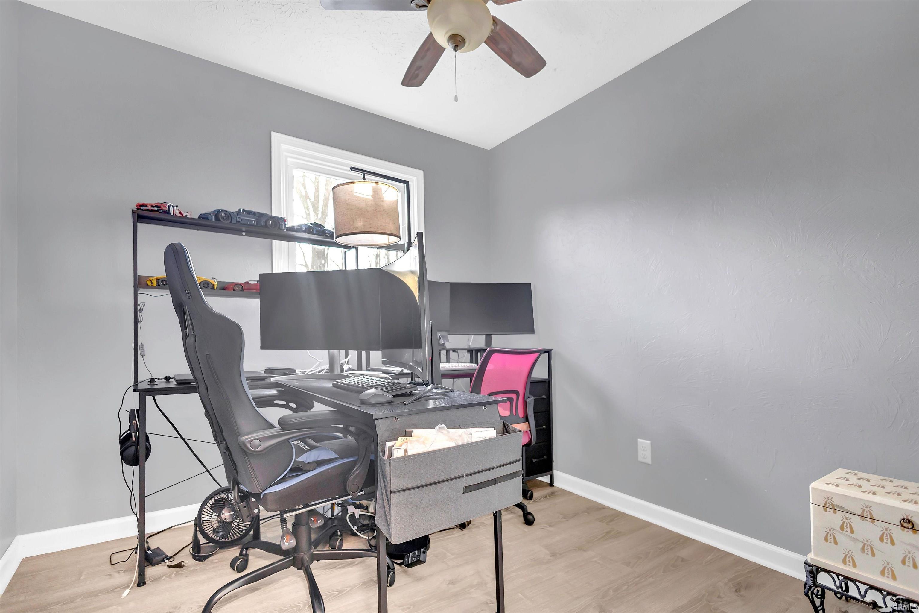 240 North Cleveland Street Bloomfield, IN 47424 - Photo 11 of 16