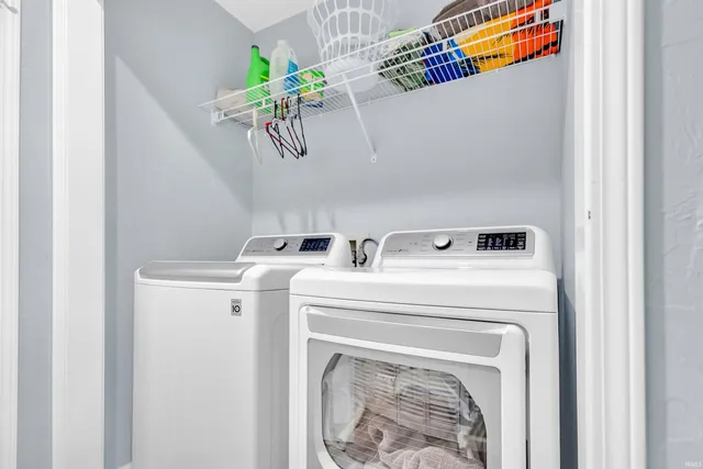 $155,000 | 240 North Cleveland Street, Bloomfield, IN 47424