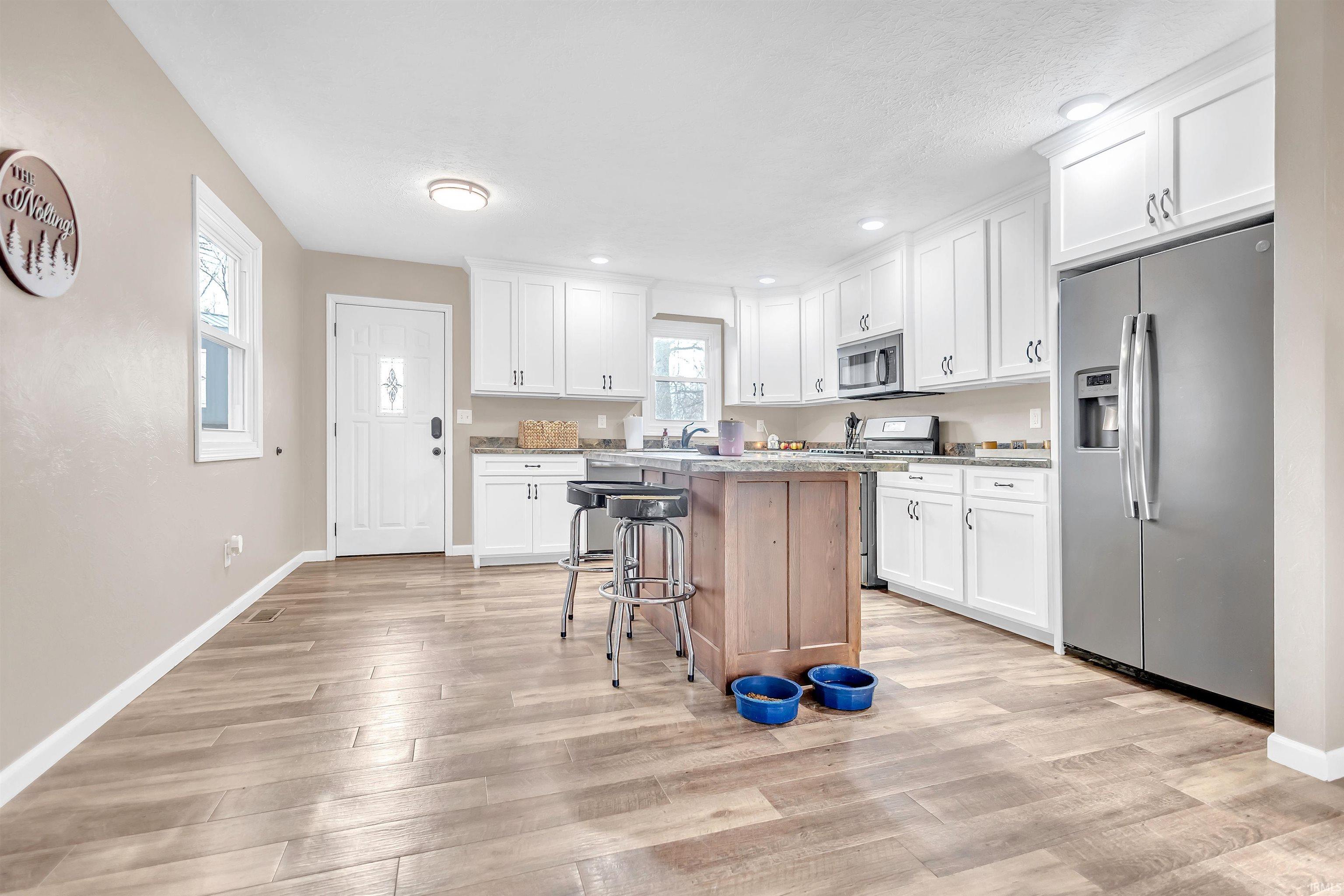 240 North Cleveland Street Bloomfield, IN 47424 - Photo 3 of 16