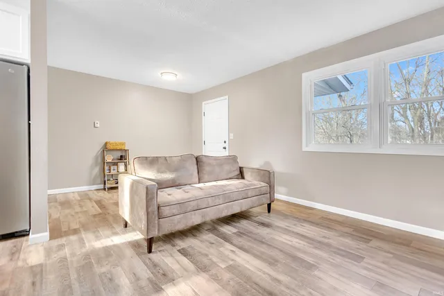 $155,000 | 240 North Cleveland Street, Bloomfield, IN 47424