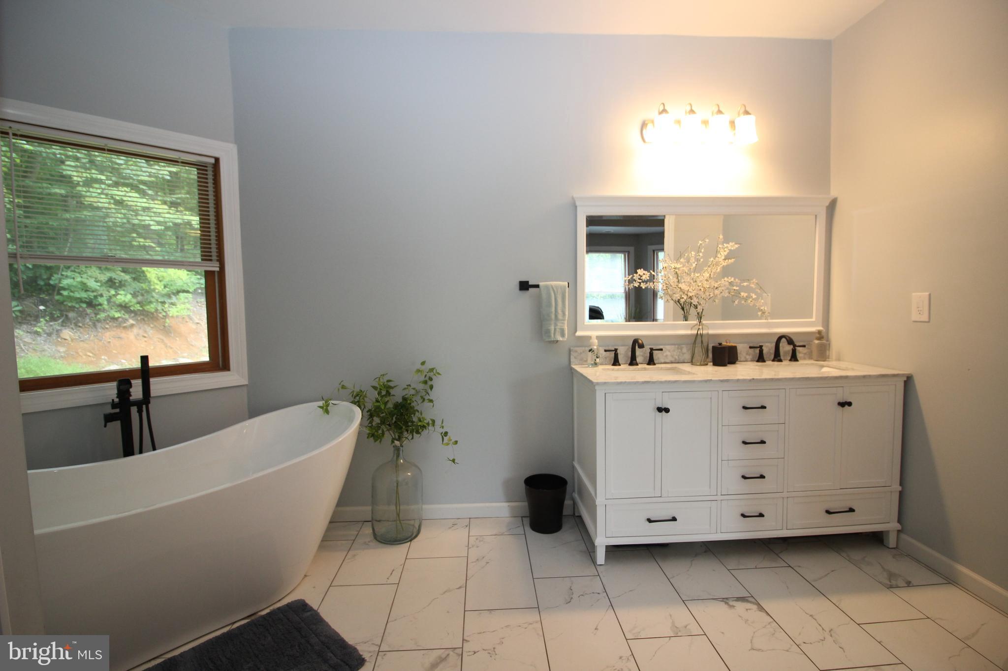3070 Long Road Green Lane, PA 18054 - Photo 44 of 75