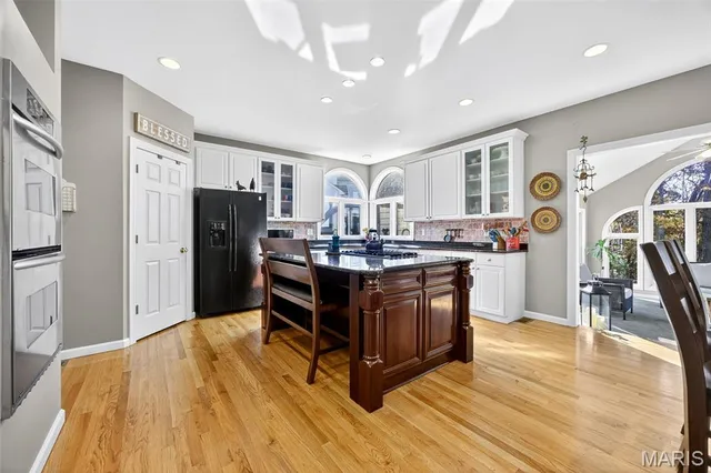 $820,000 | 17644 Myrtlewood Drive, Chesterfield, MO 63005