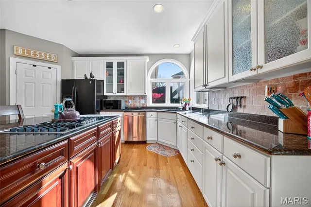 $820,000 | 17644 Myrtlewood Drive, Chesterfield, MO 63005