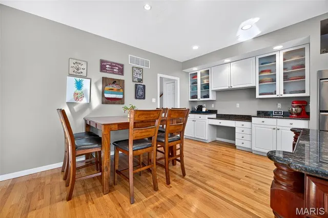 $820,000 | 17644 Myrtlewood Drive, Chesterfield, MO 63005