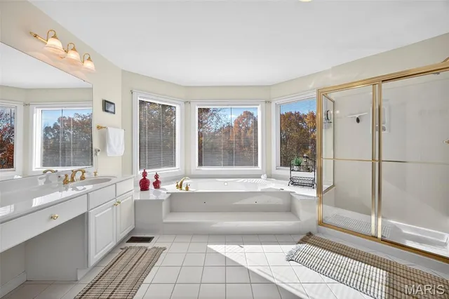 $820,000 | 17644 Myrtlewood Drive, Chesterfield, MO 63005