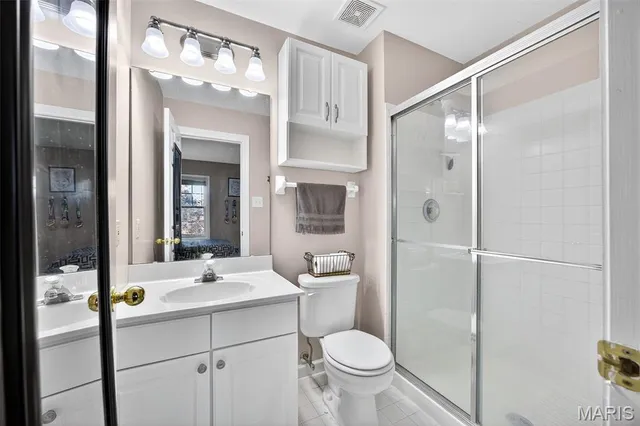 $820,000 | 17644 Myrtlewood Drive, Chesterfield, MO 63005