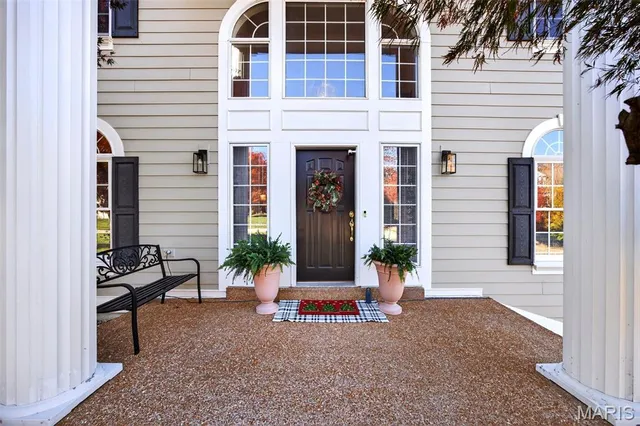 $820,000 | 17644 Myrtlewood Drive, Chesterfield, MO 63005