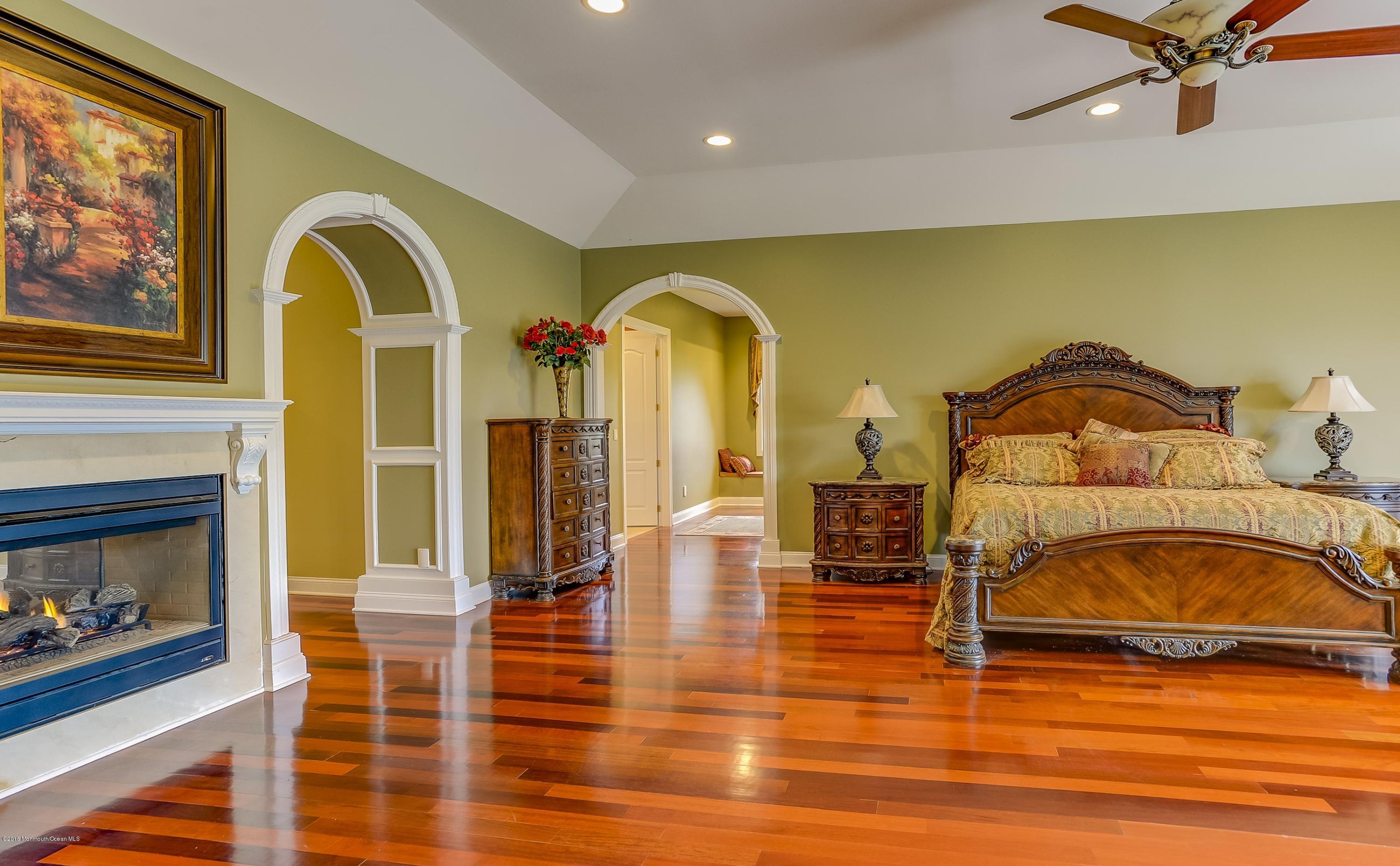 9 Embry Farm Road Marlboro, NJ 07746 - Photo 19 of 36 037_Master Suite