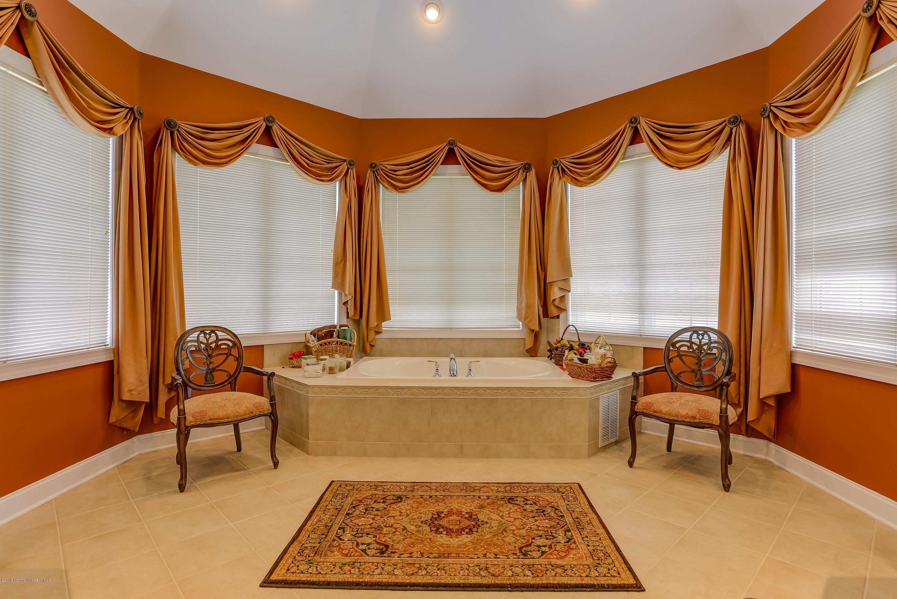 9 Embry Farm Road Marlboro, NJ 07746 - Photo 21 of 36 040_Master Bathroom