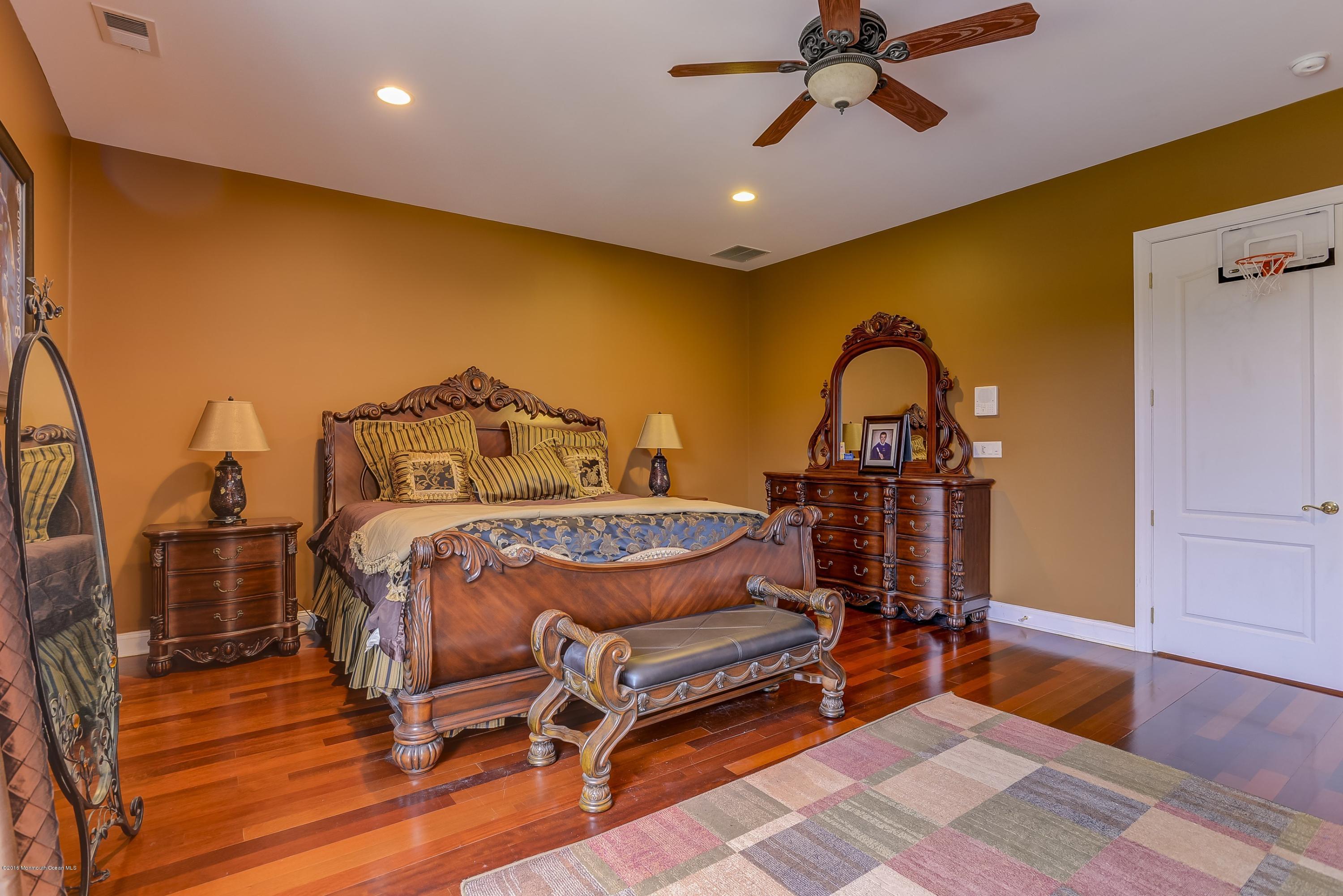 9 Embry Farm Road Marlboro, NJ 07746 - Photo 22 of 36 043_Bedroom