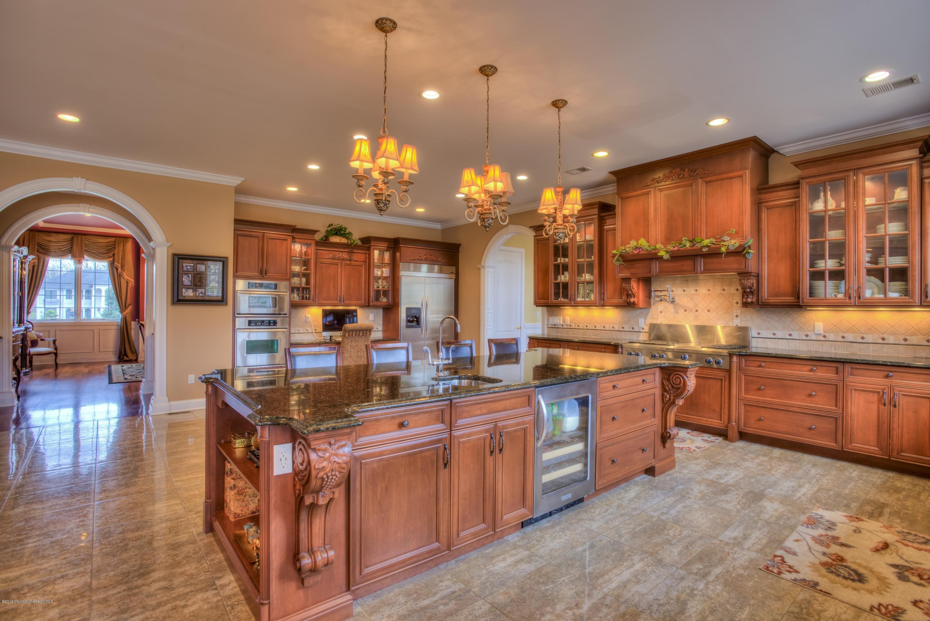 9 Embry Farm Road Marlboro, NJ 07746 - Photo 10 of 36 022_Kitchen