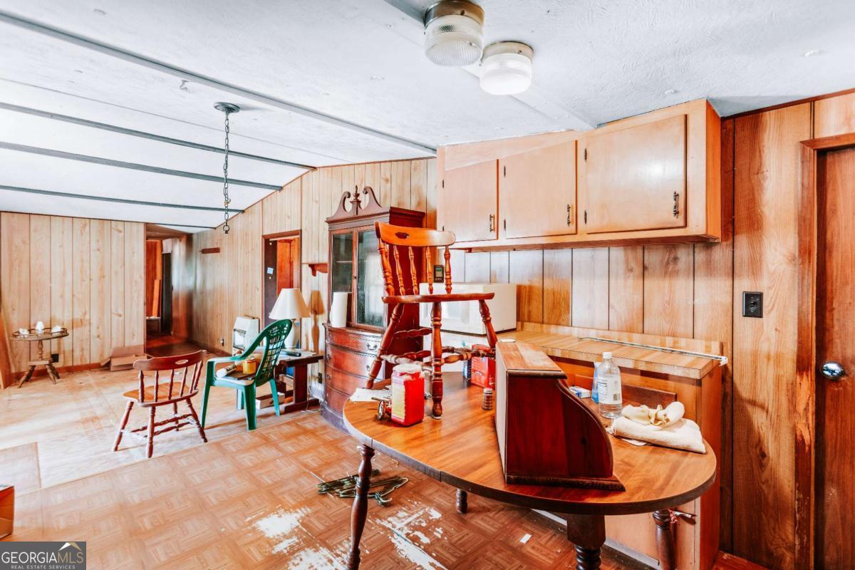139 Wesley Chapel Road Lexington, GA 30648 - Photo 15 of 23 a view of a interior of the room