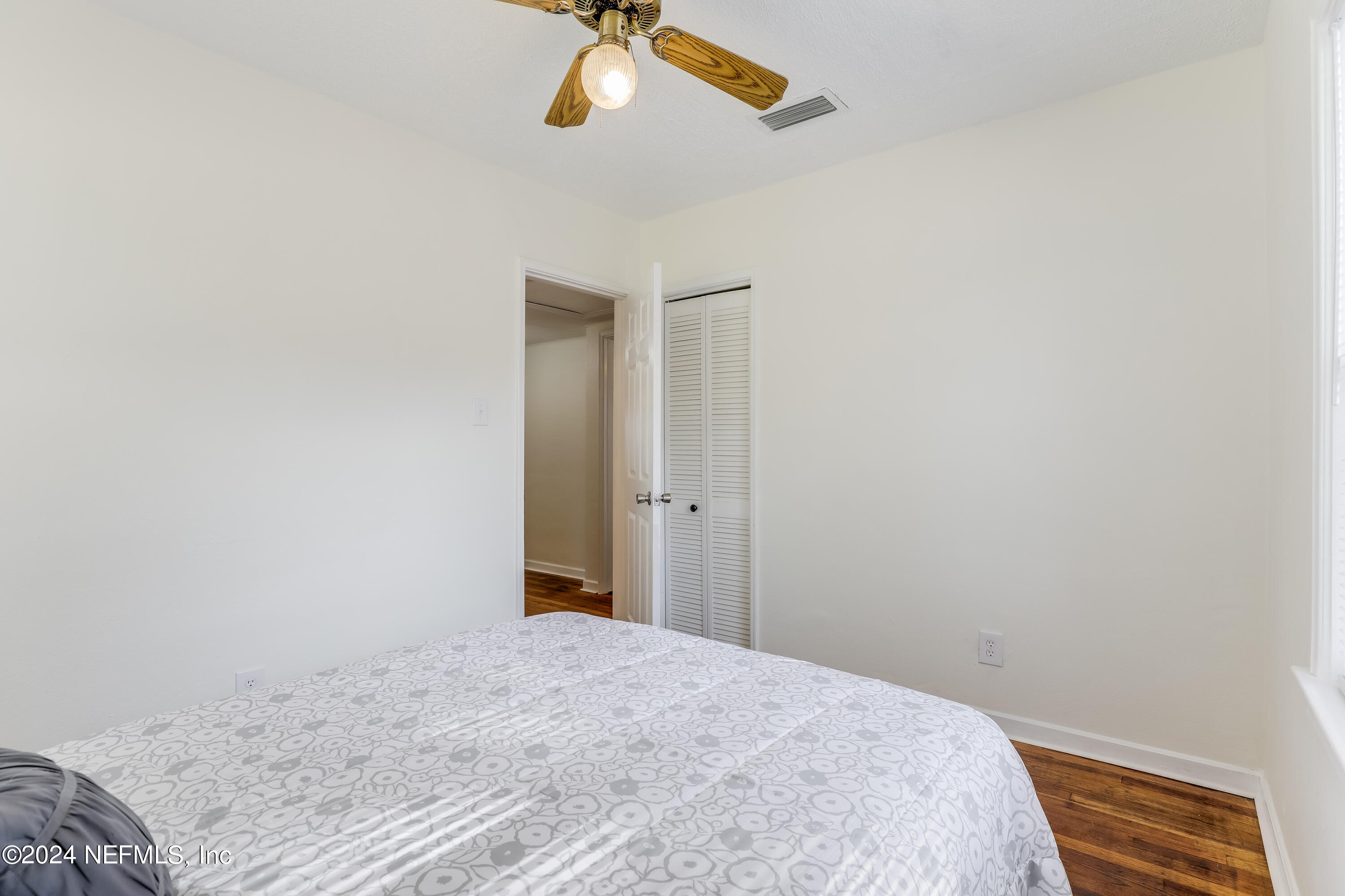 2446 Bayview Road Jacksonville, FL 32210 - Photo 20 of 33 22. Secondary Bedroom