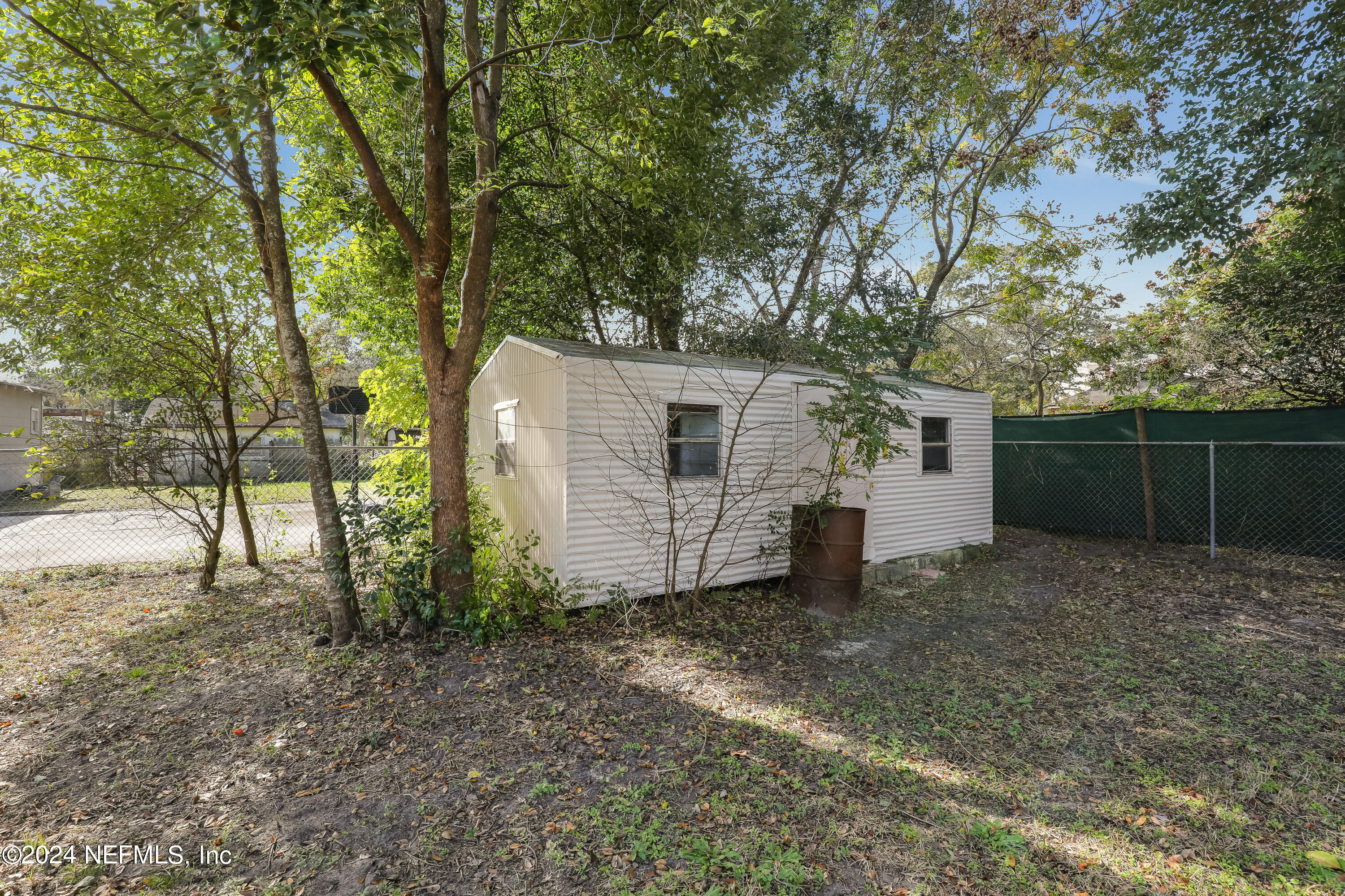 2446 Bayview Road Jacksonville, FL 32210 - Photo 28 of 33 27. Outdoor Storage