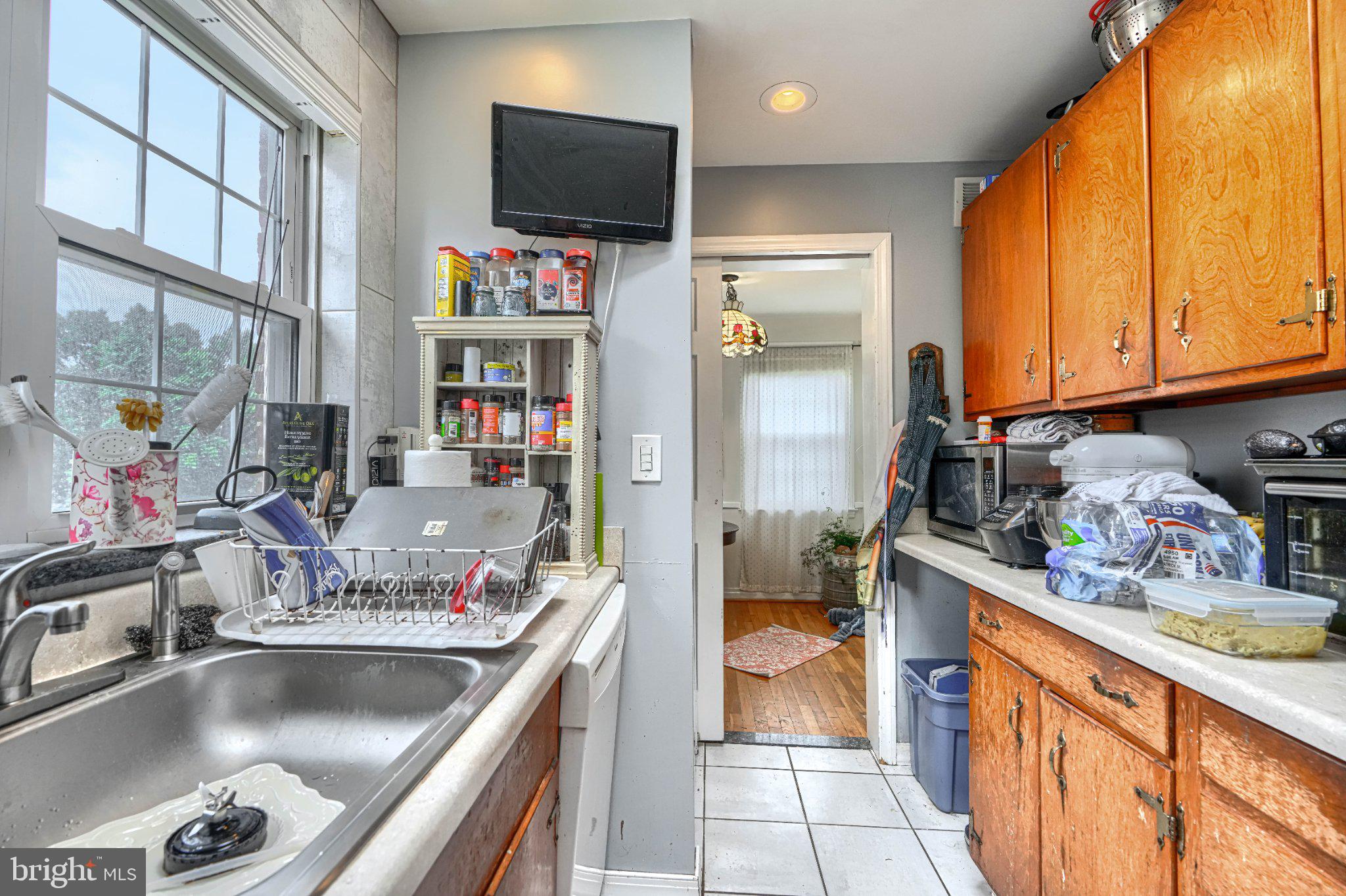 1835 Loch Shiel Road Towson, MD 21286 - Photo 16 of 75 Cozy kitchen with warm wooden accents.