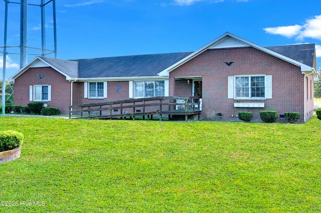 $265,000 | 1960 Edwards Fork Road, Scotland Neck, NC 27874