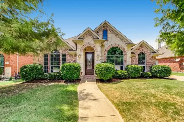 $2,600 | 12621 Greenhaven Drive, Frisco, TX 75035