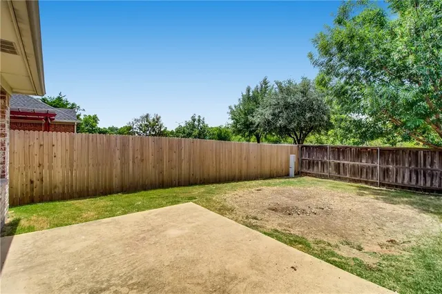 $2,600 | 12621 Greenhaven Drive, Frisco, TX 75035