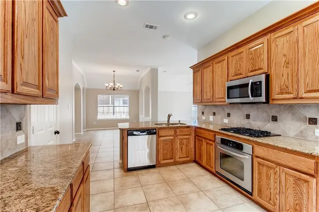 $2,600 | 12621 Greenhaven Drive, Frisco, TX 75035