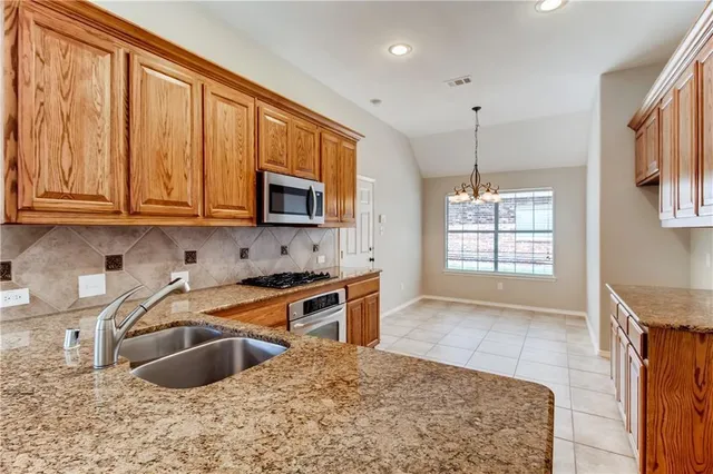 $2,600 | 12621 Greenhaven Drive, Frisco, TX 75035