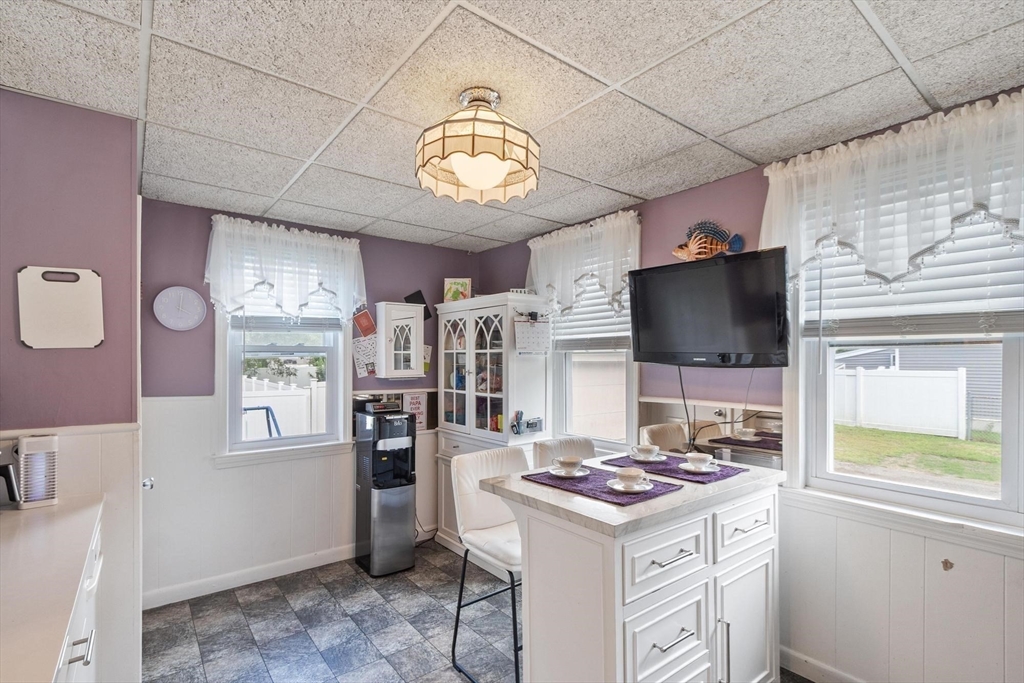 75 Maple Road Tewksbury, MA 01876 - Photo 6 of 40 Gallery Image 6