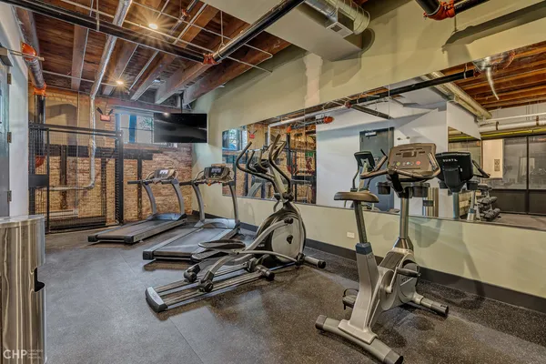 $3,925 | 729 North Sangamon Street, Unit 410, Chicago, IL 60642