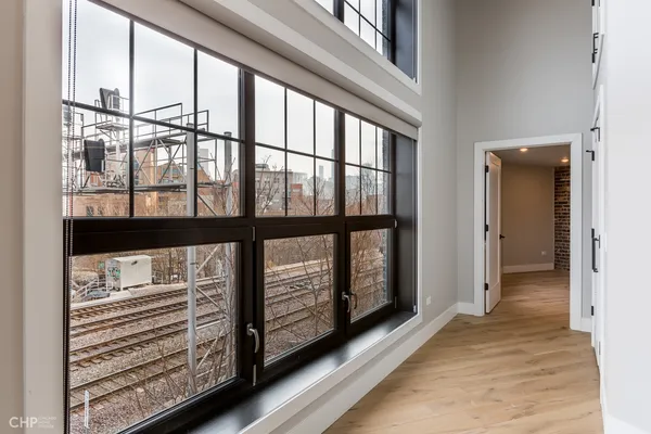 $3,925 | 729 North Sangamon Street, Unit 410, Chicago, IL 60642