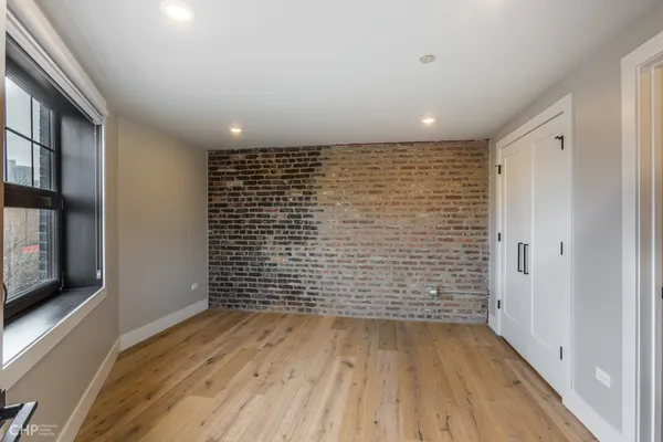 $3,925 | 729 North Sangamon Street, Unit 410, Chicago, IL 60642