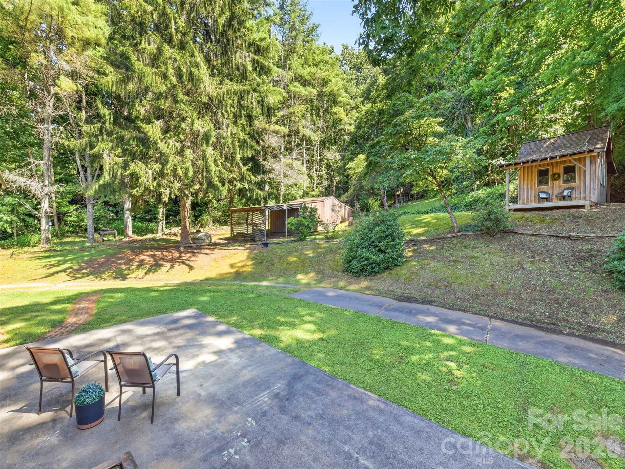 252 Big Stomp Road Waynesville, NC 28786 - Photo 5 of 48