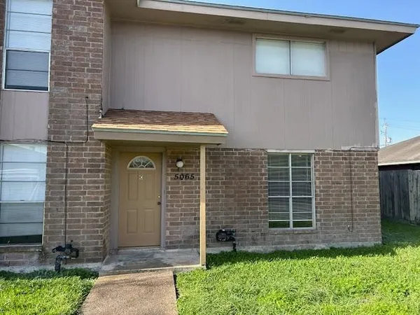 $1,400 | 5065 Wingfoot Lane, Unit C, Corpus Christi, TX 78413