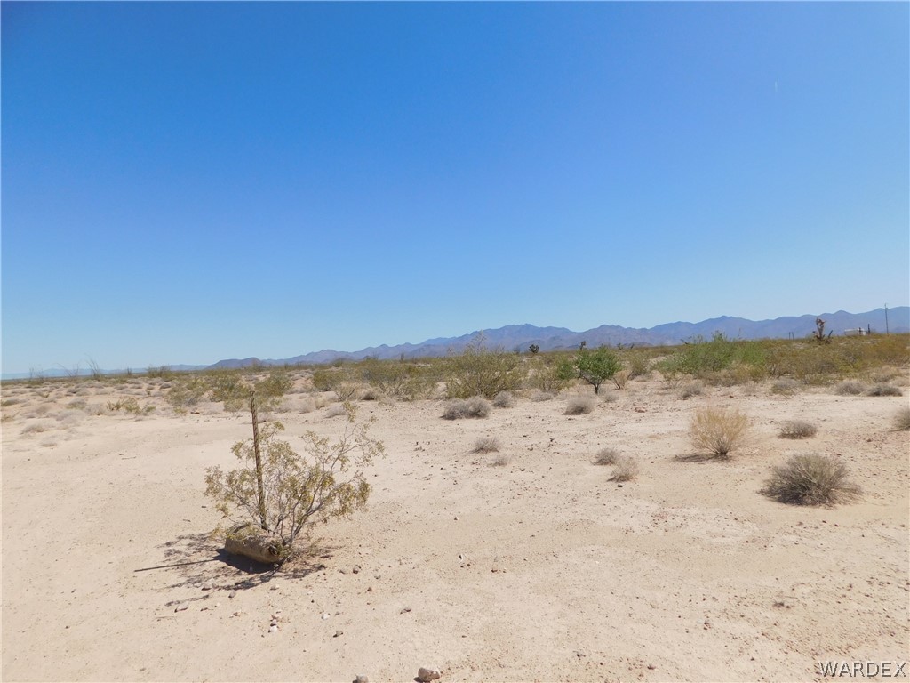 0 West Santa Fe Ranch Road Yucca, AZ 86438 - Photo 7 of 12 a view of lake view and mountain