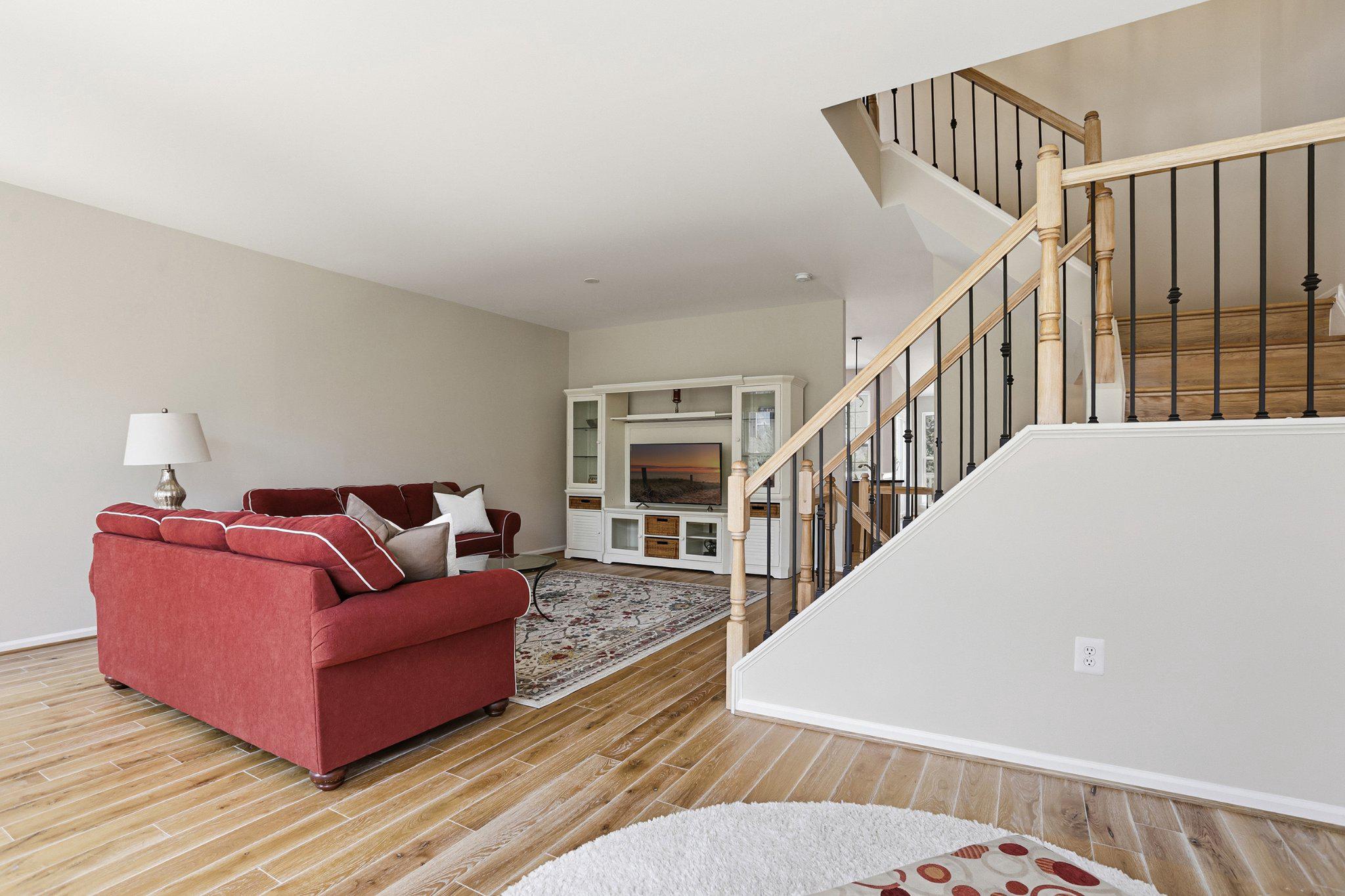 44100 Rising Sun Terrace Ashburn, VA 20147 - Photo 14 of 67 Wide plank White Oak Hardwood Floors