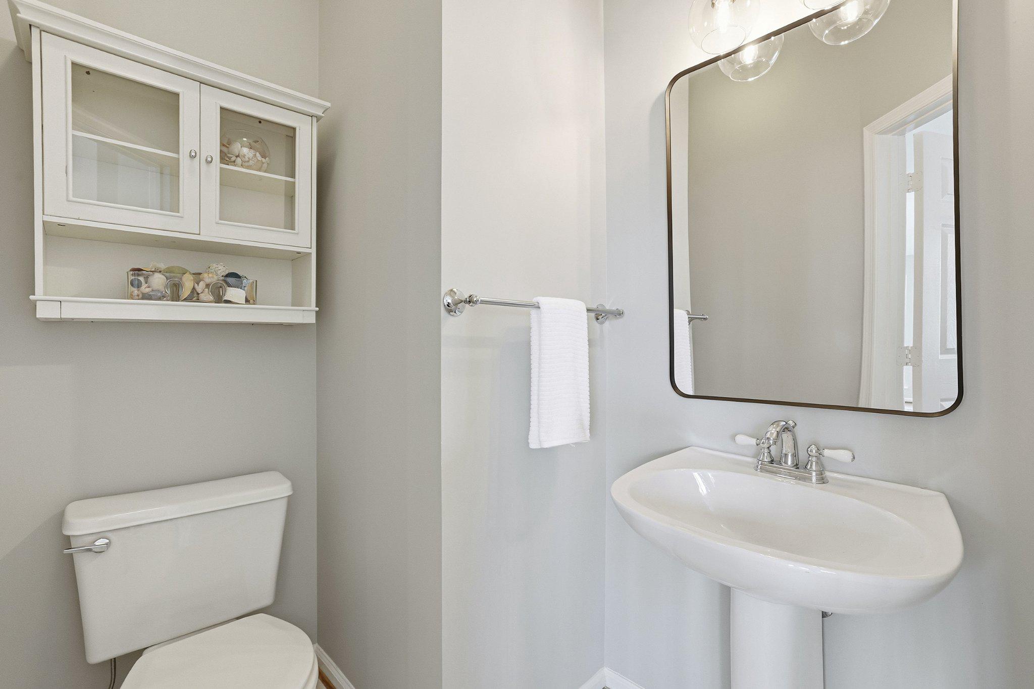 44100 Rising Sun Terrace Ashburn, VA 20147 - Photo 24 of 67 2nd floor Powder Room