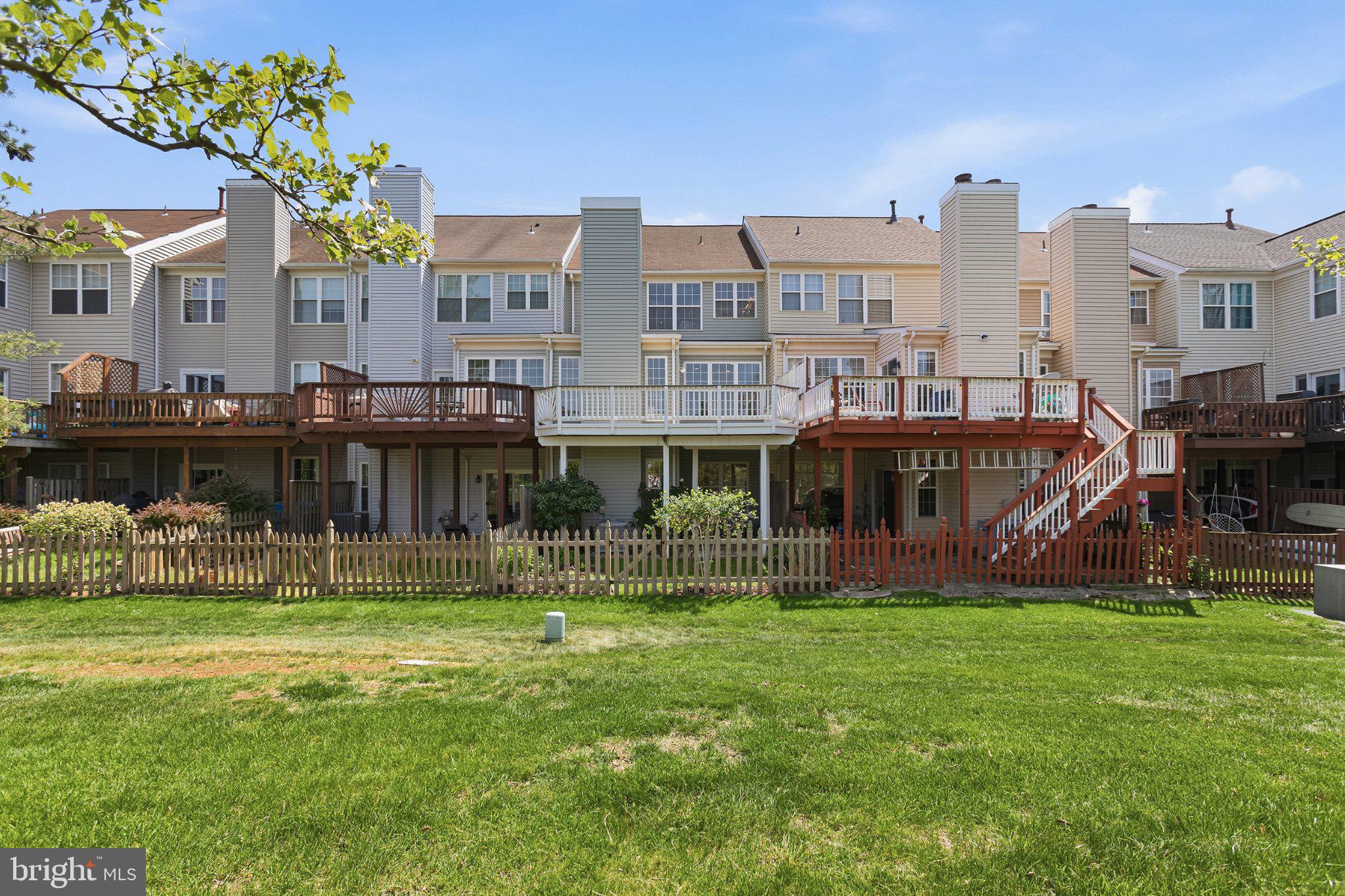 44100 Rising Sun Terrace Ashburn, VA 20147 - Photo 40 of 67 Back of home