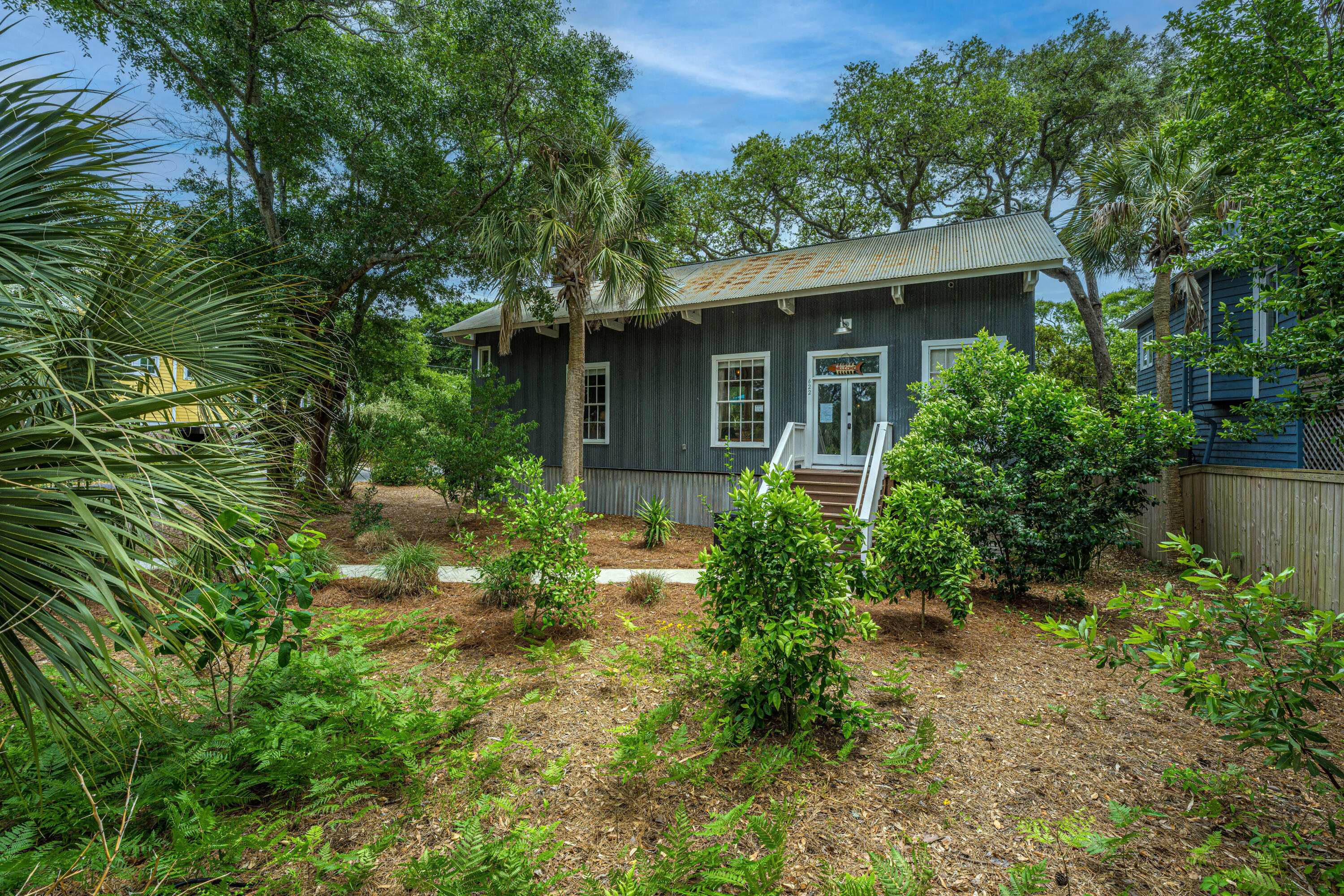 622 East Cooper Avenue Folly Beach, SC 29439 - Photo 5 of 51 622ECooperAve002