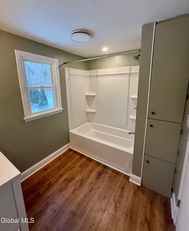 $2,300 | 2 Pinewood Court, Ballston, NY 12027