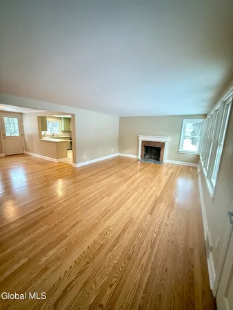 $2,300 | 2 Pinewood Court, Ballston, NY 12027