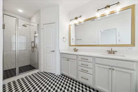 $449,000 | 2714 Strathwood Lane, Houston, TX 77082