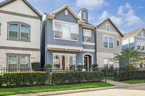 $449,000 | 2714 Strathwood Lane, Houston, TX 77082