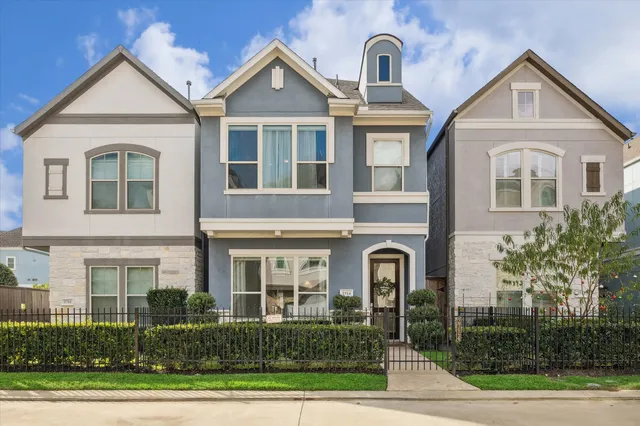 $449,000 | 2714 Strathwood Lane, Houston, TX 77082
