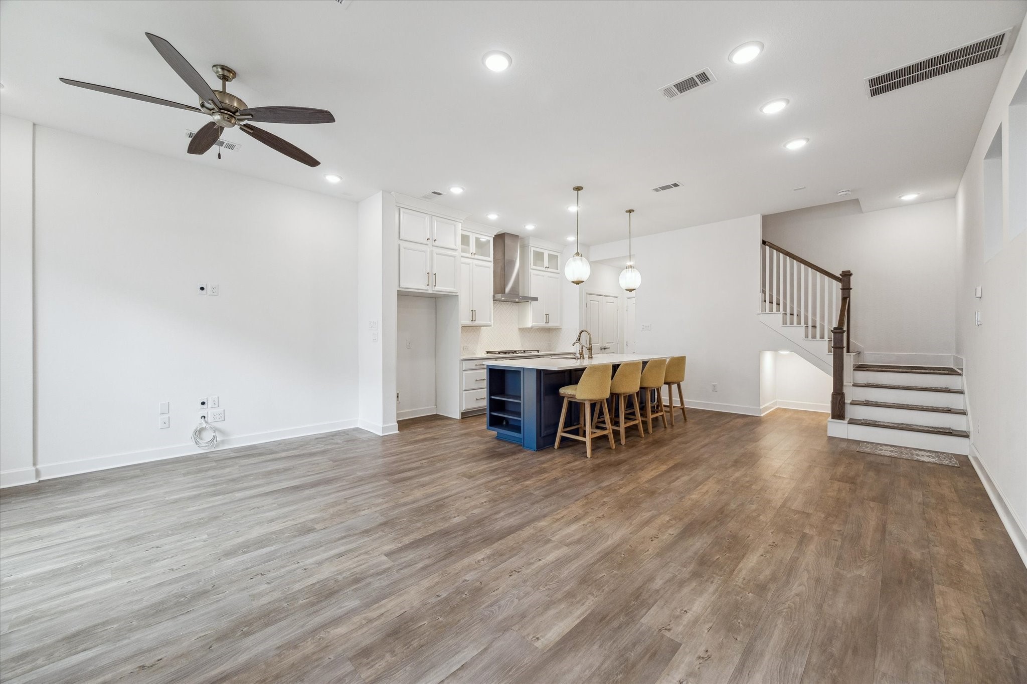 2714 Strathwood Lane Houston, TX 77082 - Photo 6 of 31