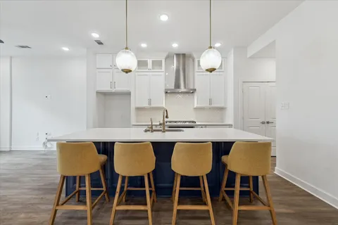 $449,000 | 2714 Strathwood Lane, Houston, TX 77082