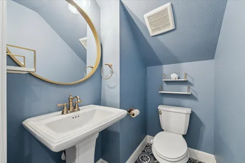 $449,000 | 2714 Strathwood Lane, Houston, TX 77082