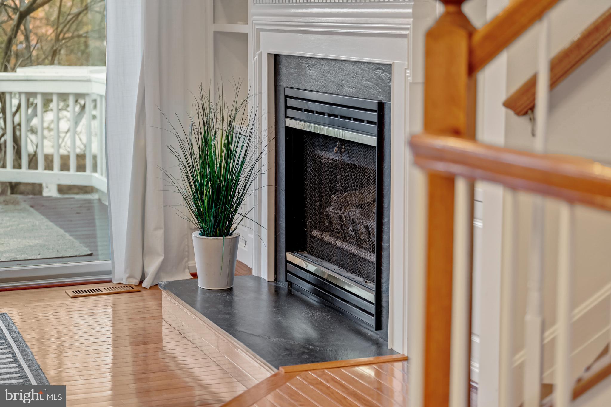 12027 Edgemere Circle Reston, VA 20190 - Photo 13 of 64