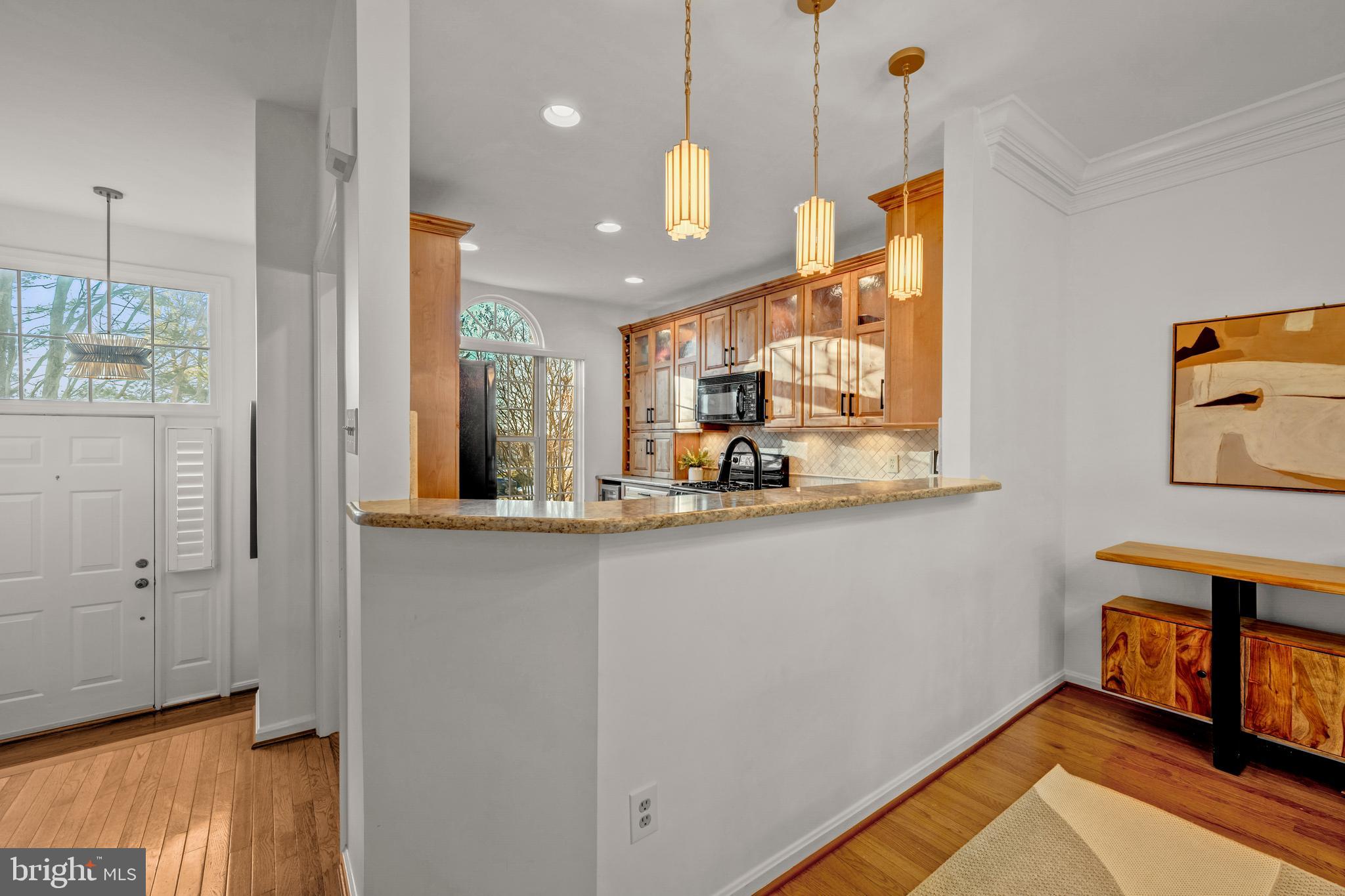 12027 Edgemere Circle Reston, VA 20190 - Photo 19 of 64