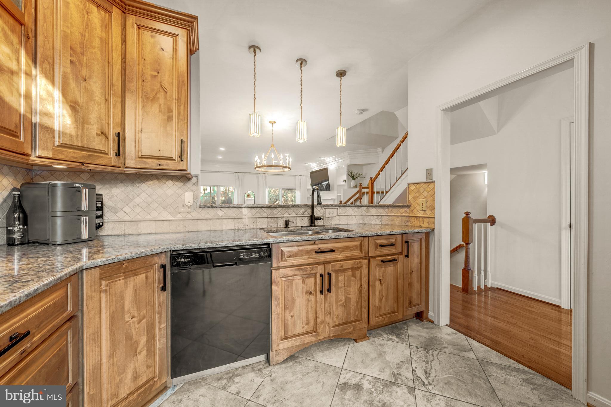 12027 Edgemere Circle Reston, VA 20190 - Photo 24 of 64