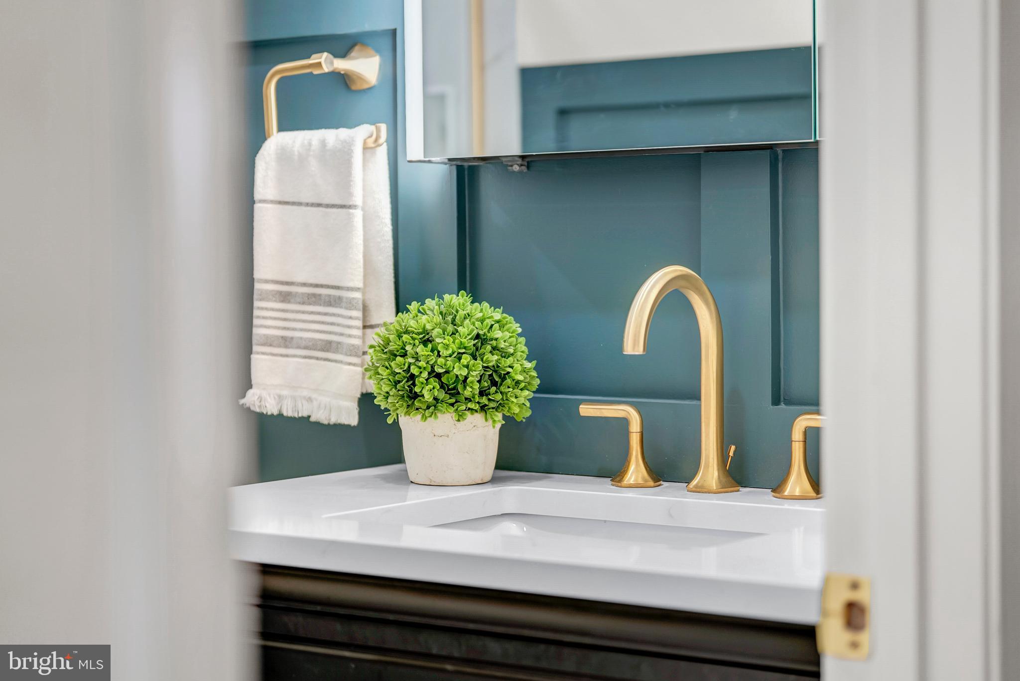 12027 Edgemere Circle Reston, VA 20190 - Photo 43 of 64